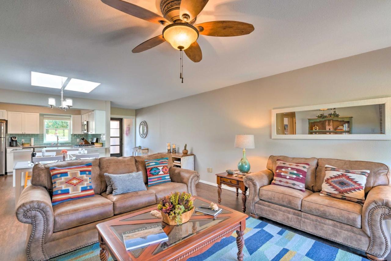 Bright Ruidoso Condo With Deck And Golf Course Views! Eksteriør billede
